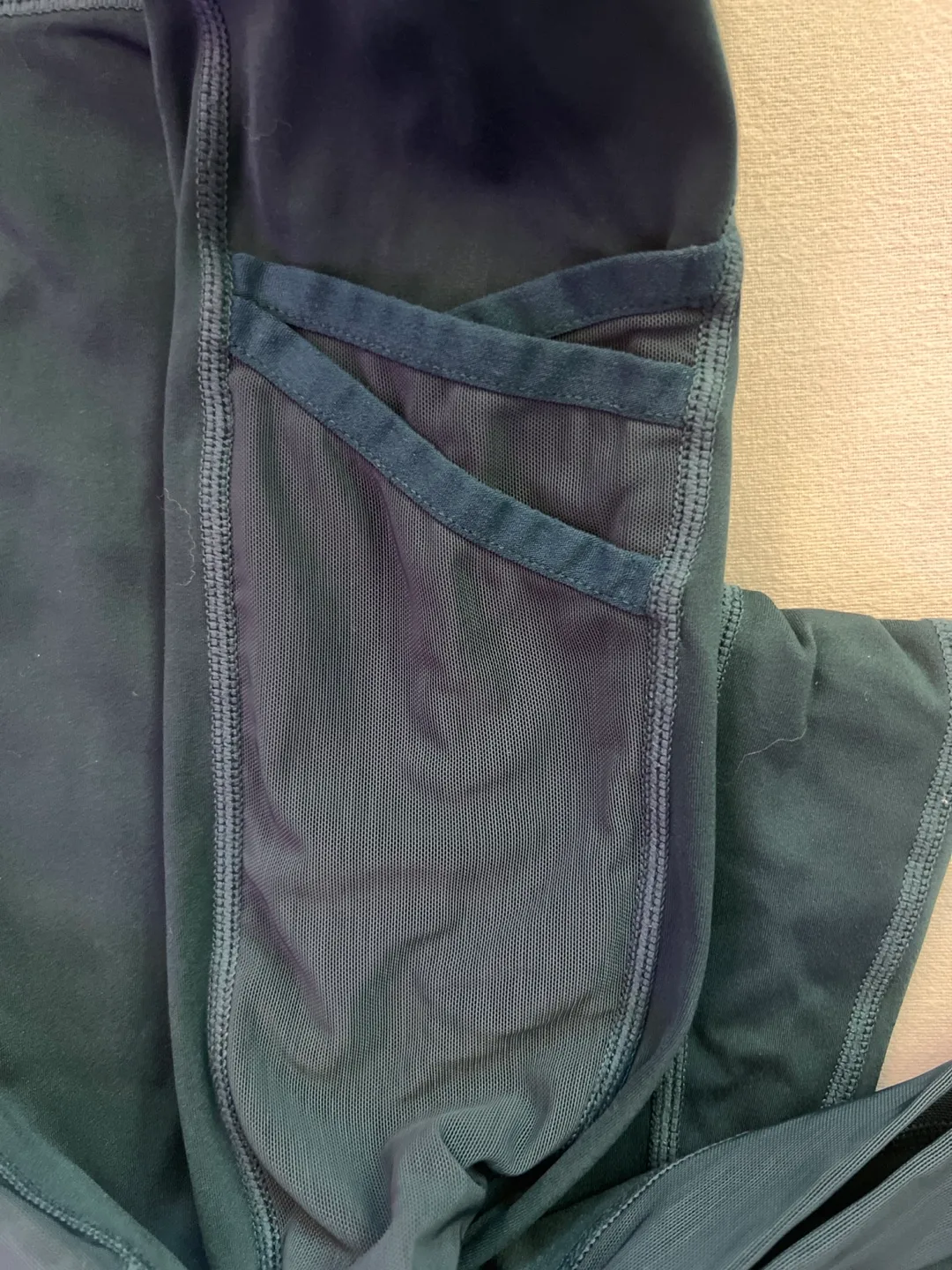 🍒Fabletics Teal High-Waisted Leggings image indicator(3)