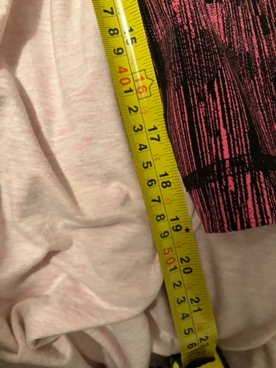 Lululemon Pink Black 7/8 Leggings Size 4 image indicator(3)