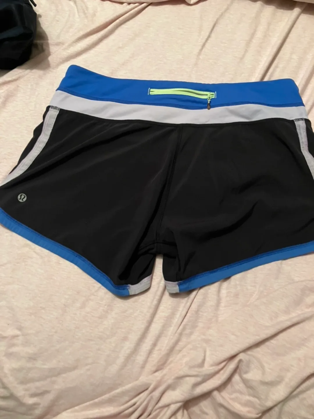 Lululemon Run: Speed Short 4" image indicator(2)