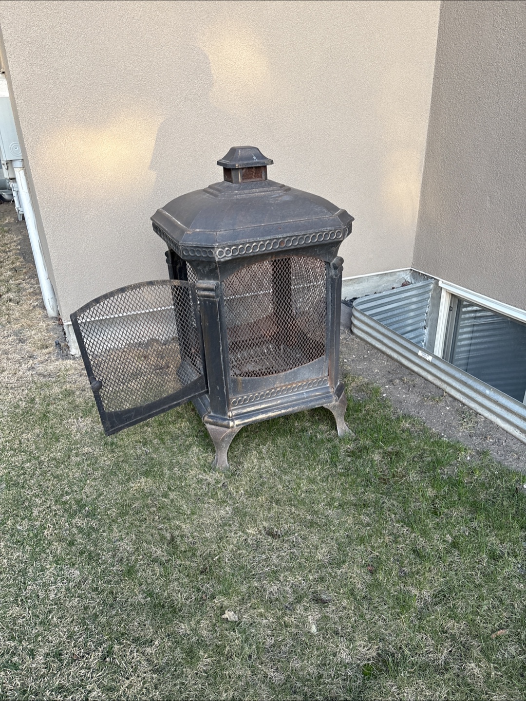 Outdoor Metal Fire Pit
