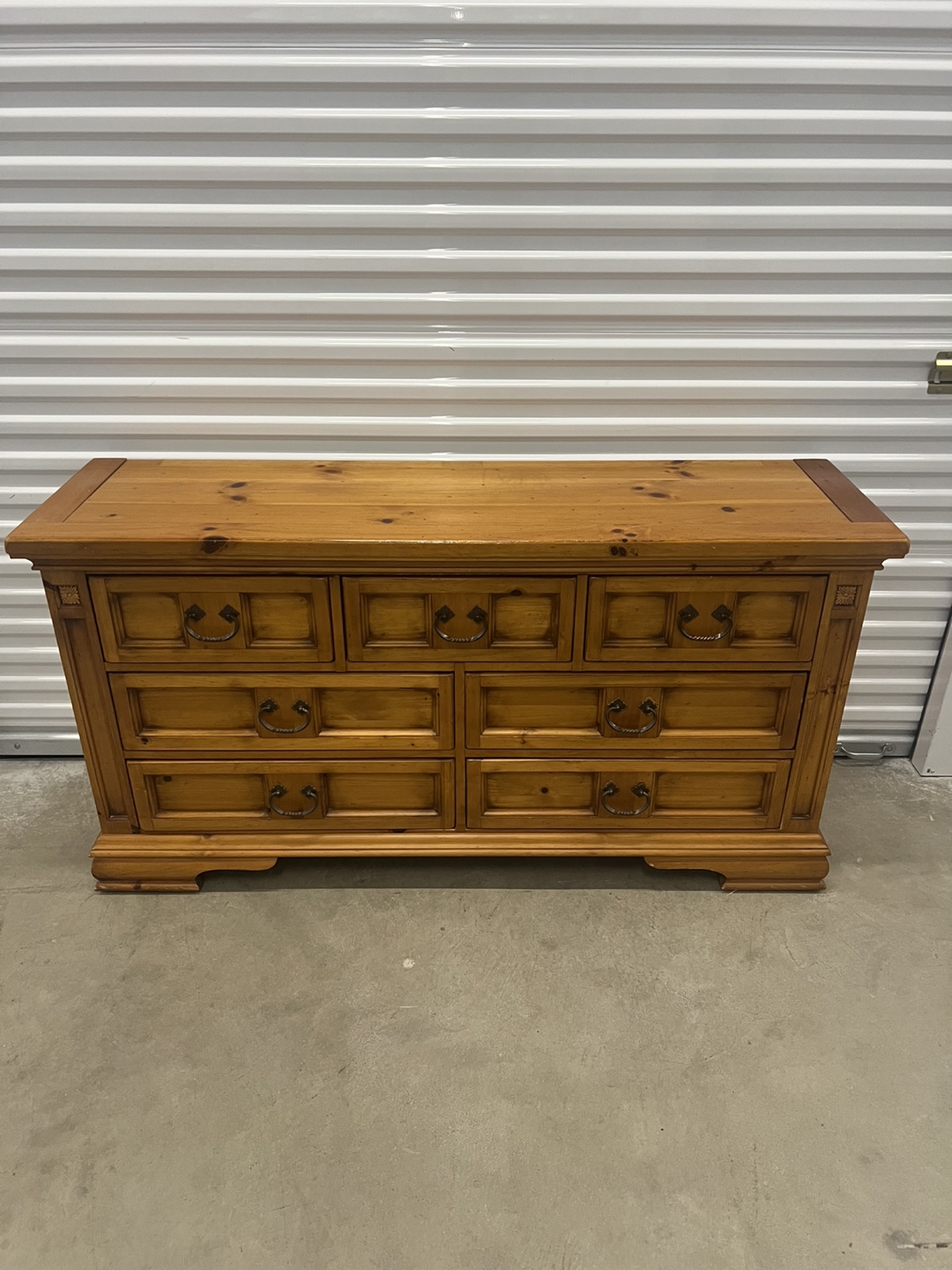Broyhill 7 drawers Dresser - photo 3