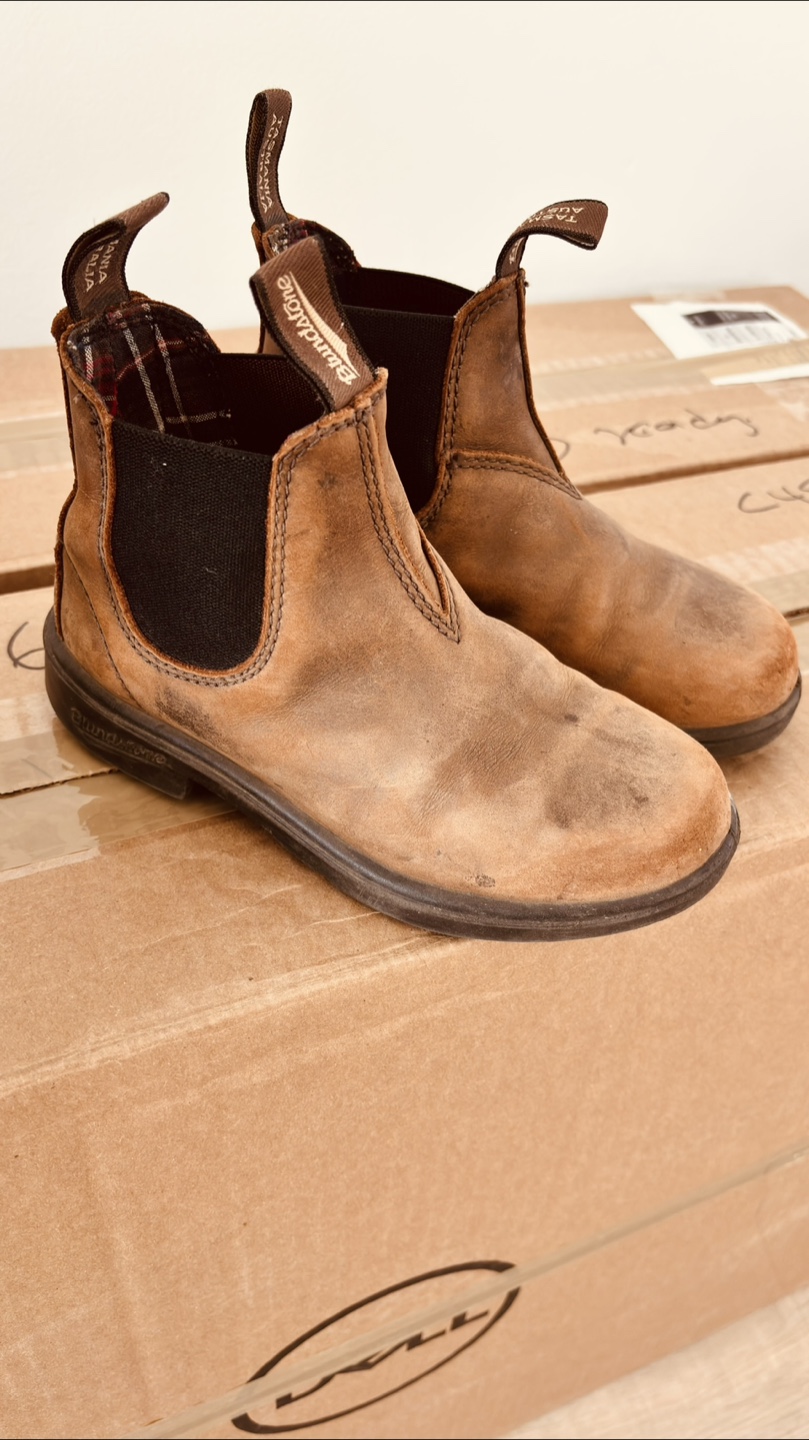 Kids' Blundstone Chelsea Boots - Size 5