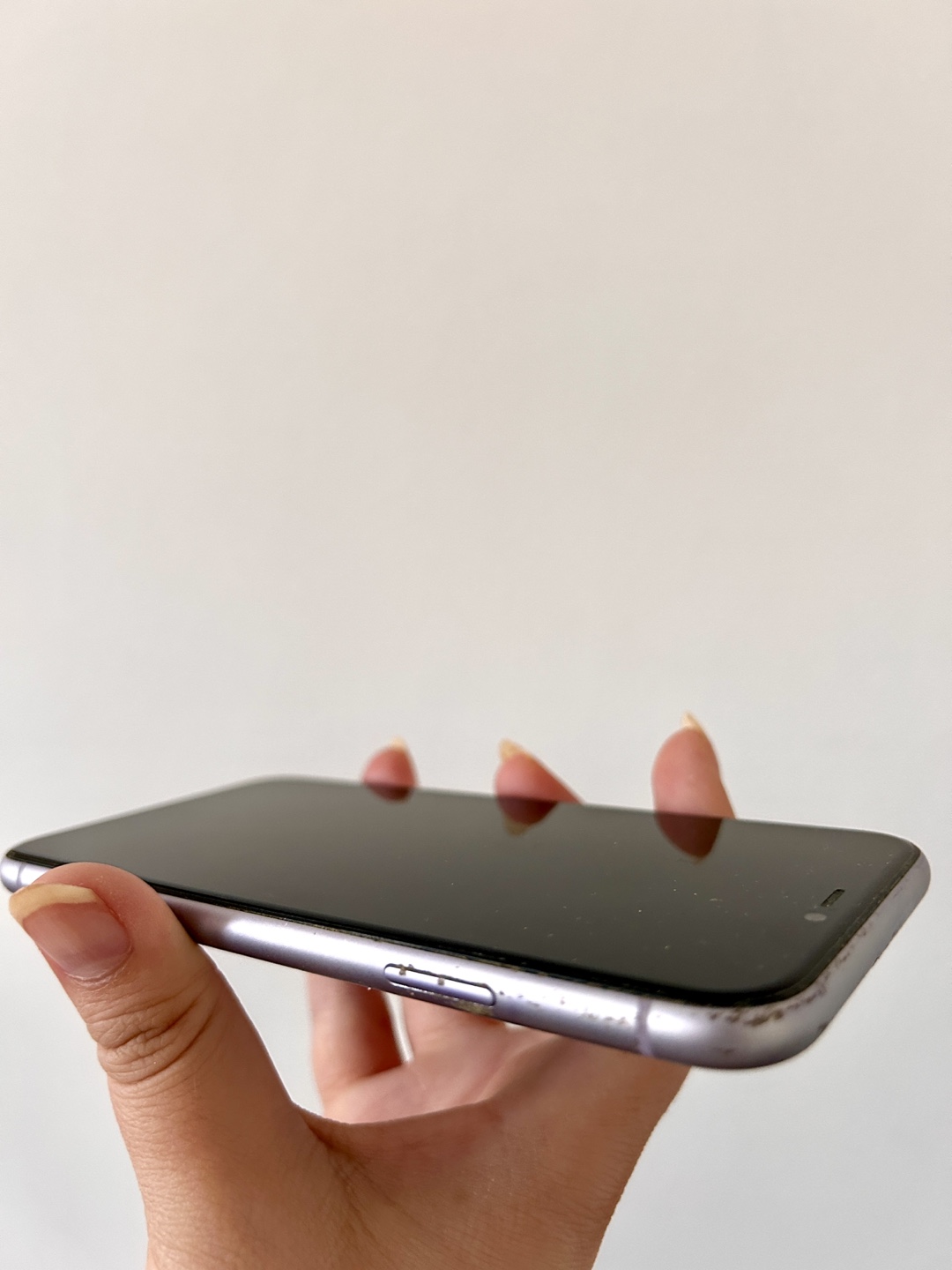 iPhone 11 - Purple - photo 3