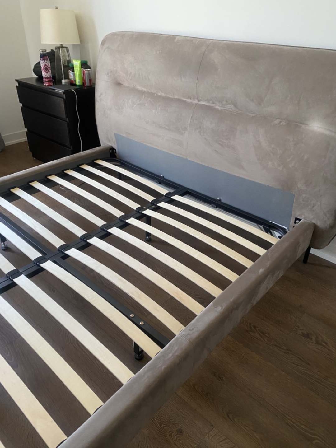 Structube Queen Size Bed Frame with Headboard - photo 4