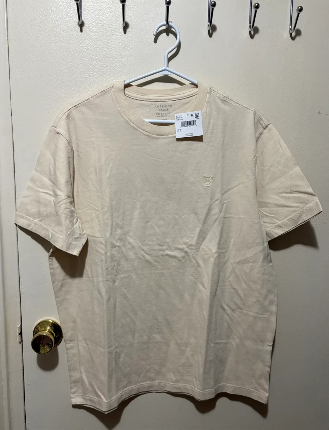 American Eagle Outfitters Super Soft T-Shirt - Size Medium thumbnail