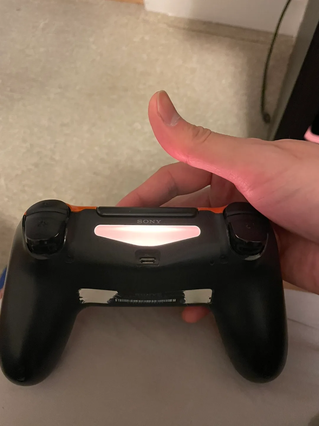 Orange PS4 Controller image indicator(2)