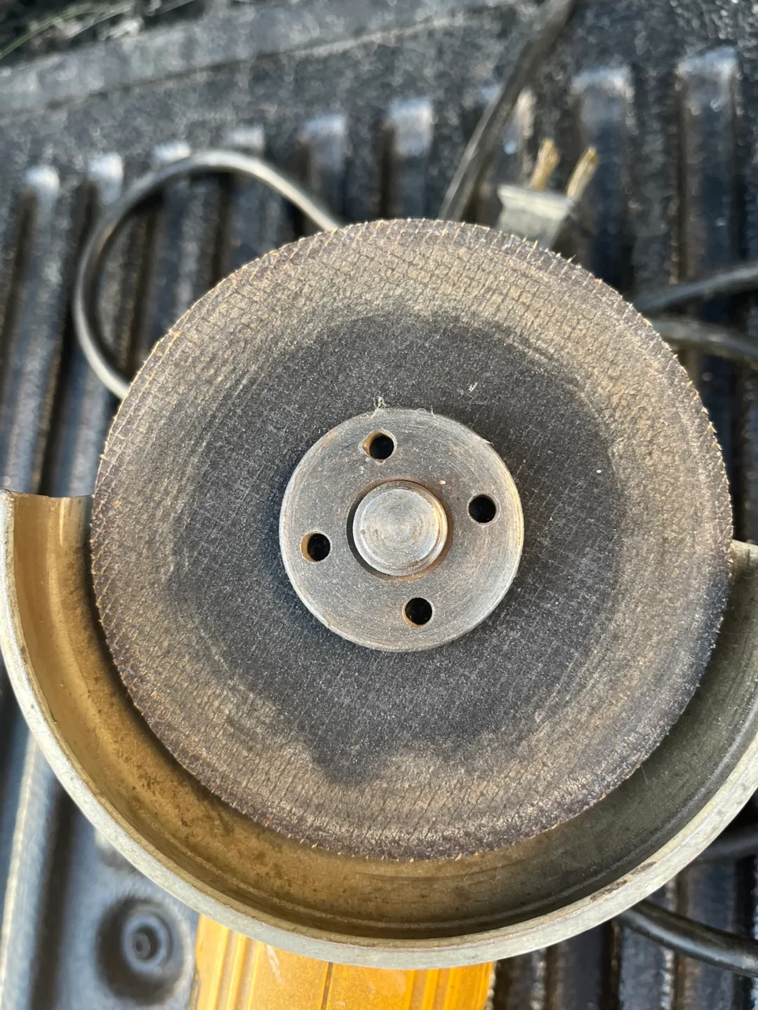 Dewalt 4-1/2" Angle Grinder with Wrench image indicator(3)