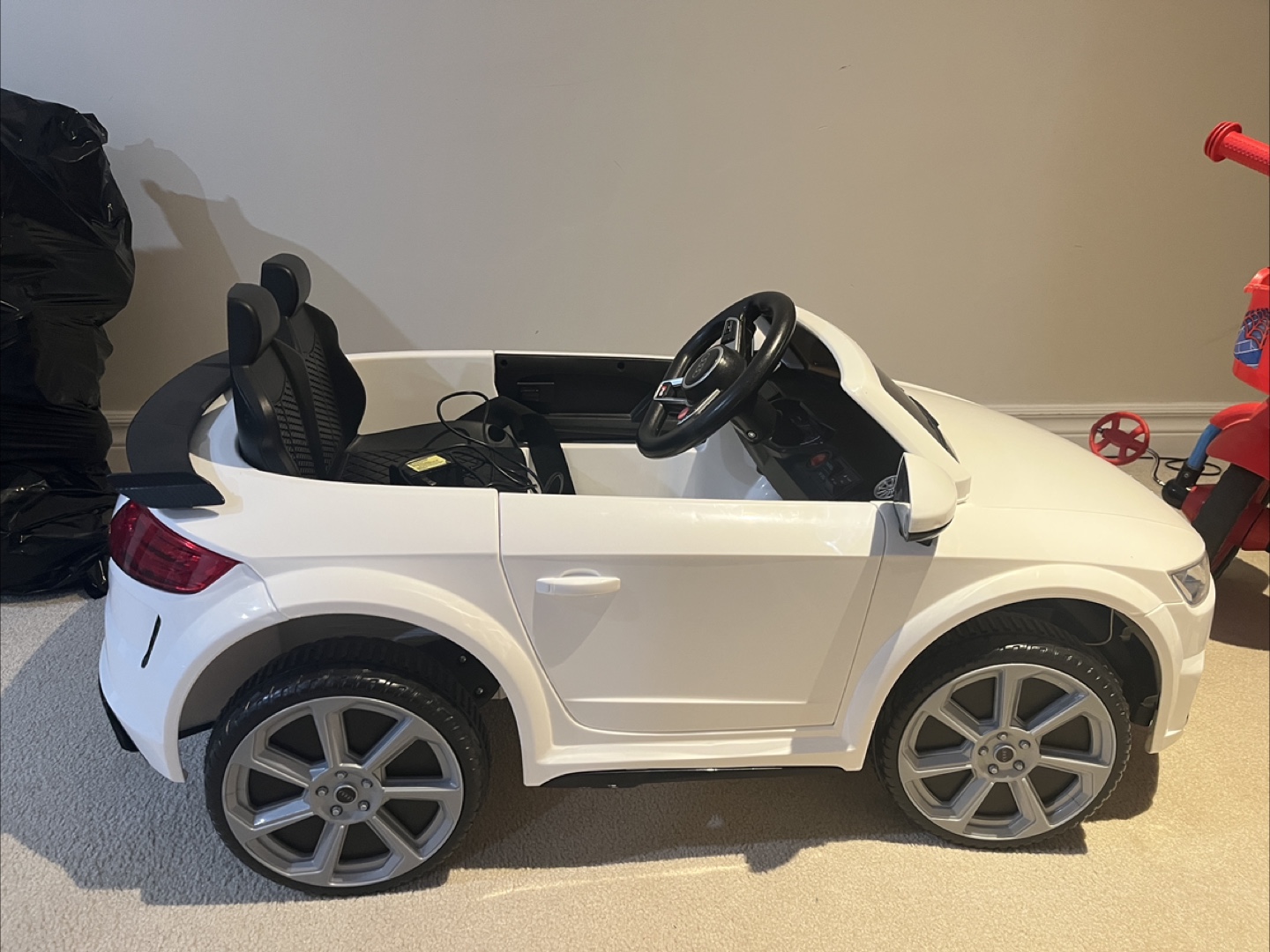 Audi TT RS Roadster Ride-On Toy Car - photo 3