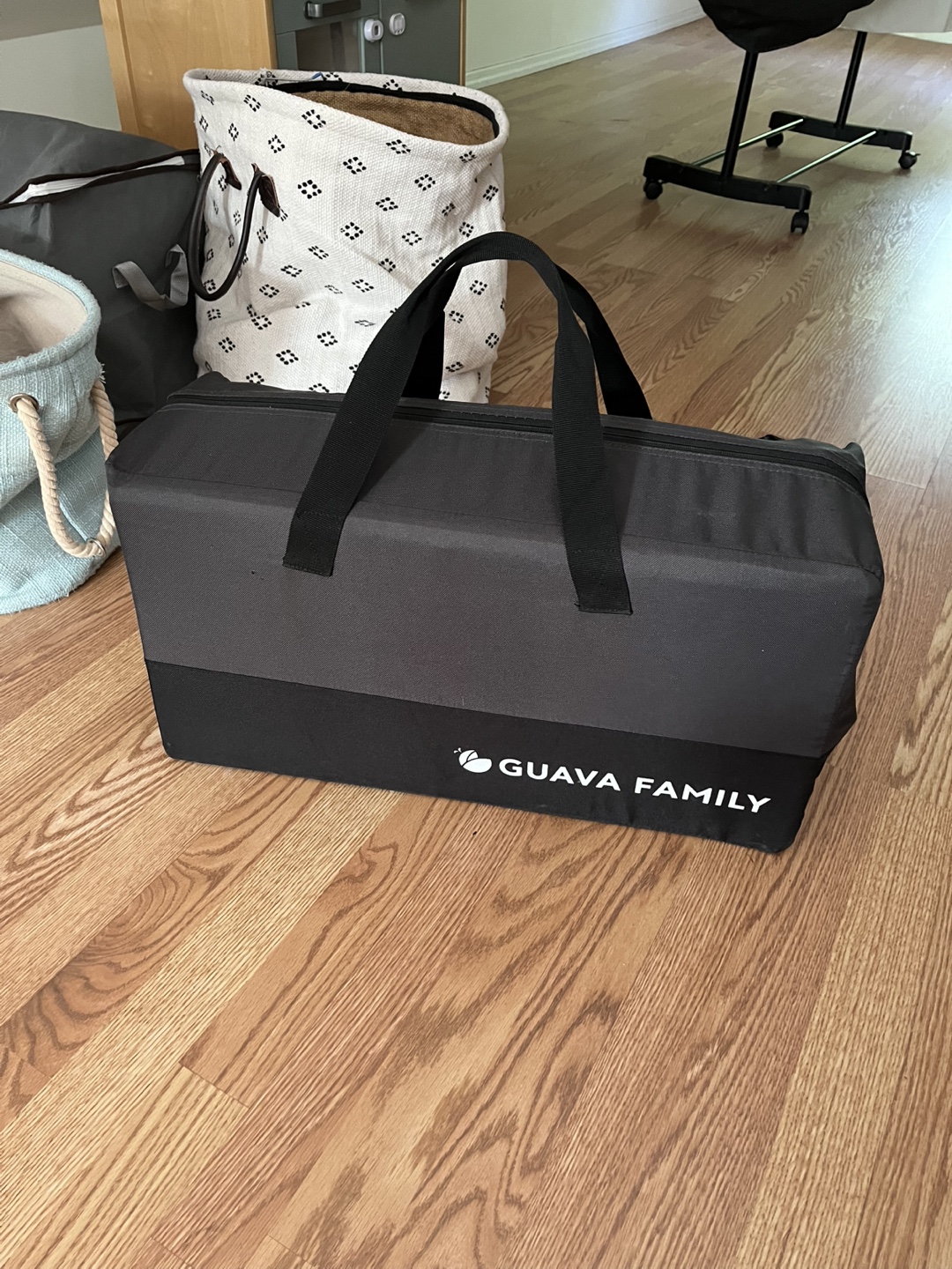 Guava lotus travel portable crib