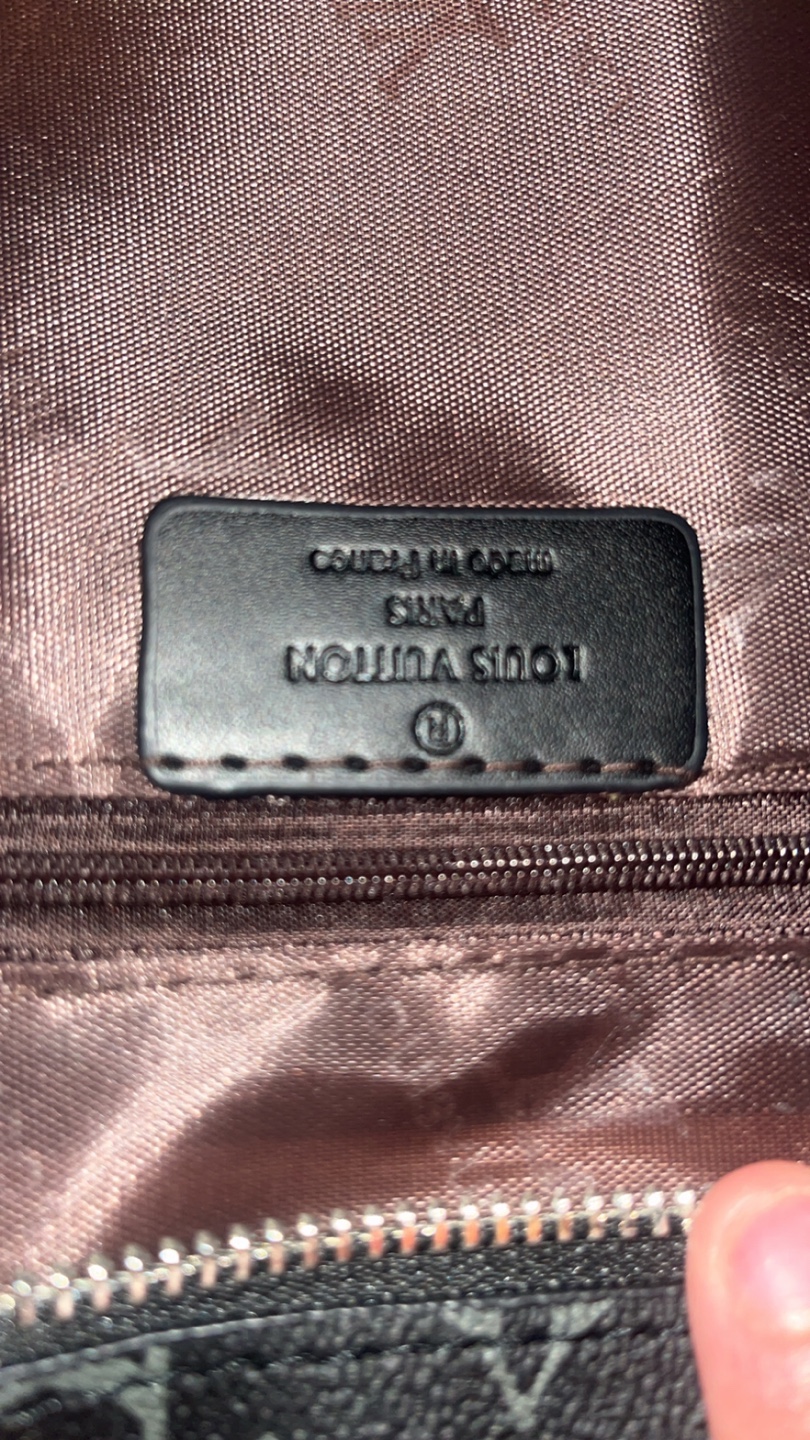 Louis Vuitton Monogram Eclipse Messenger Bag - photo 4