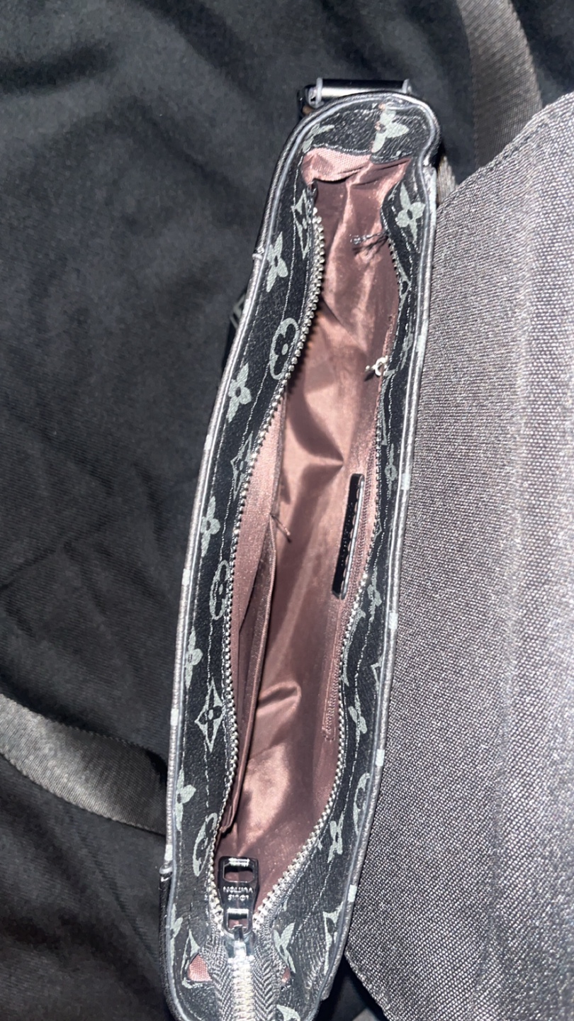 Louis Vuitton Monogram Eclipse Messenger Bag - photo 3