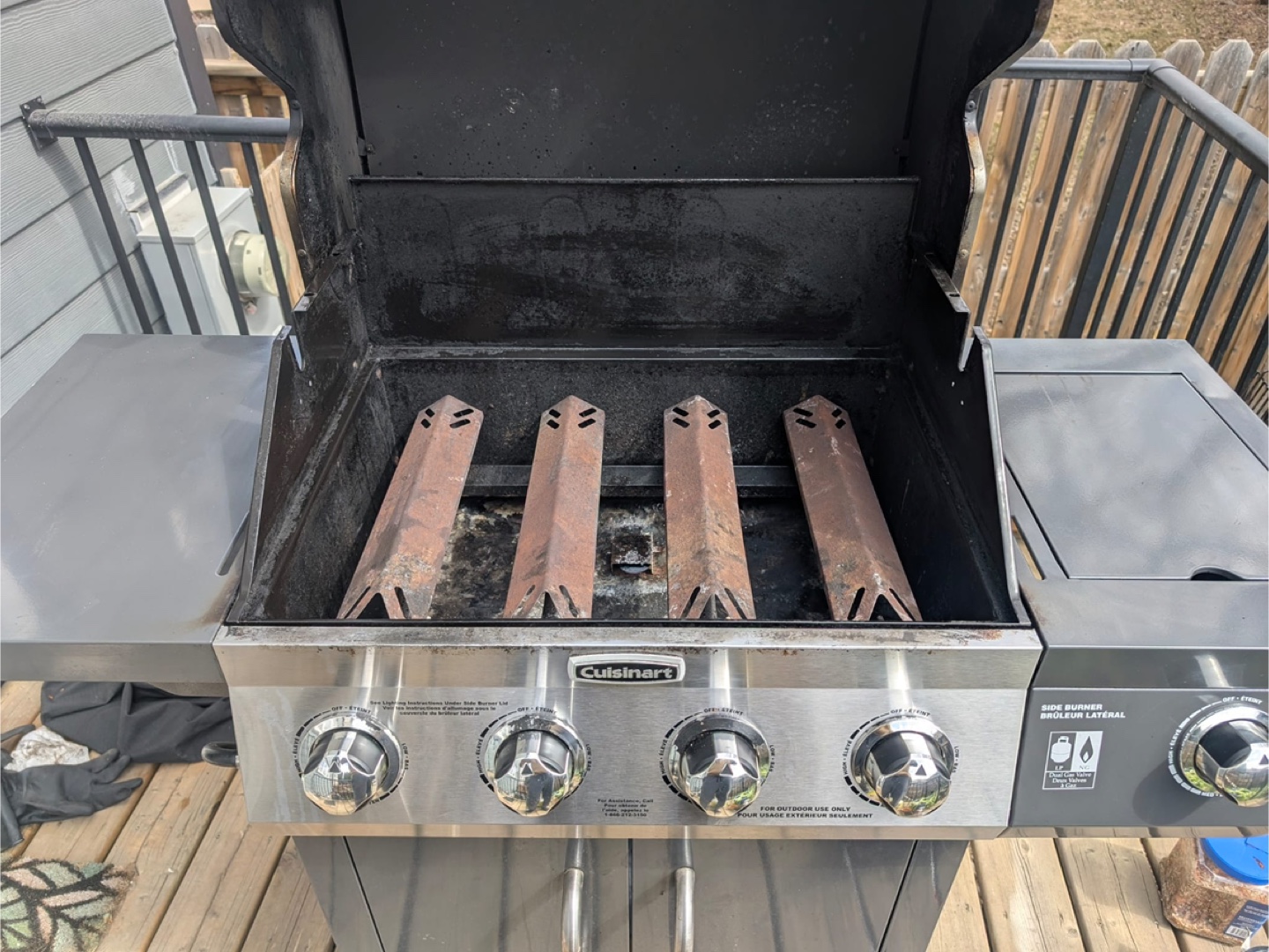 Cuisinart 4-Burner Propane BBQ Grill - photo 2