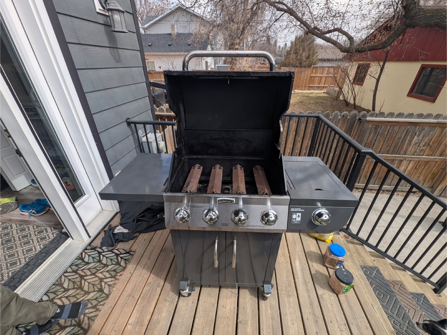 Cuisinart 4-Burner Propane BBQ Grill