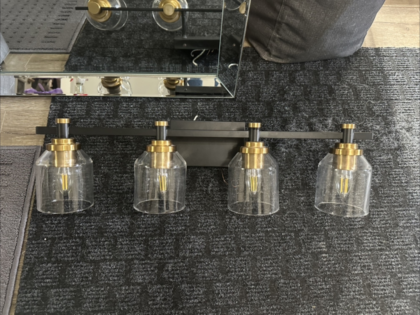 Four light bathroom vanity fixture - photo 3