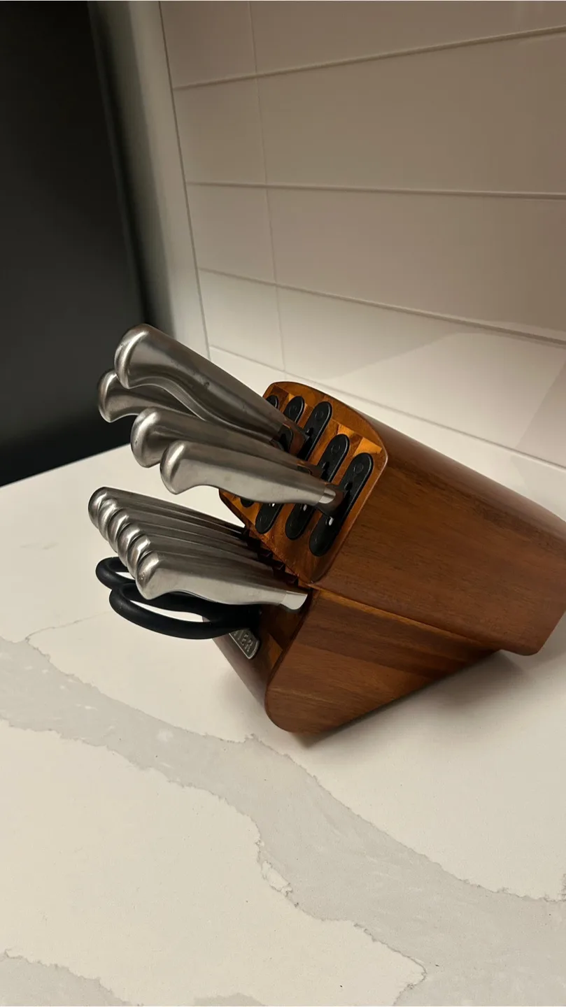 Sabatier 15-Piece Knife Block Set image indicator(2)