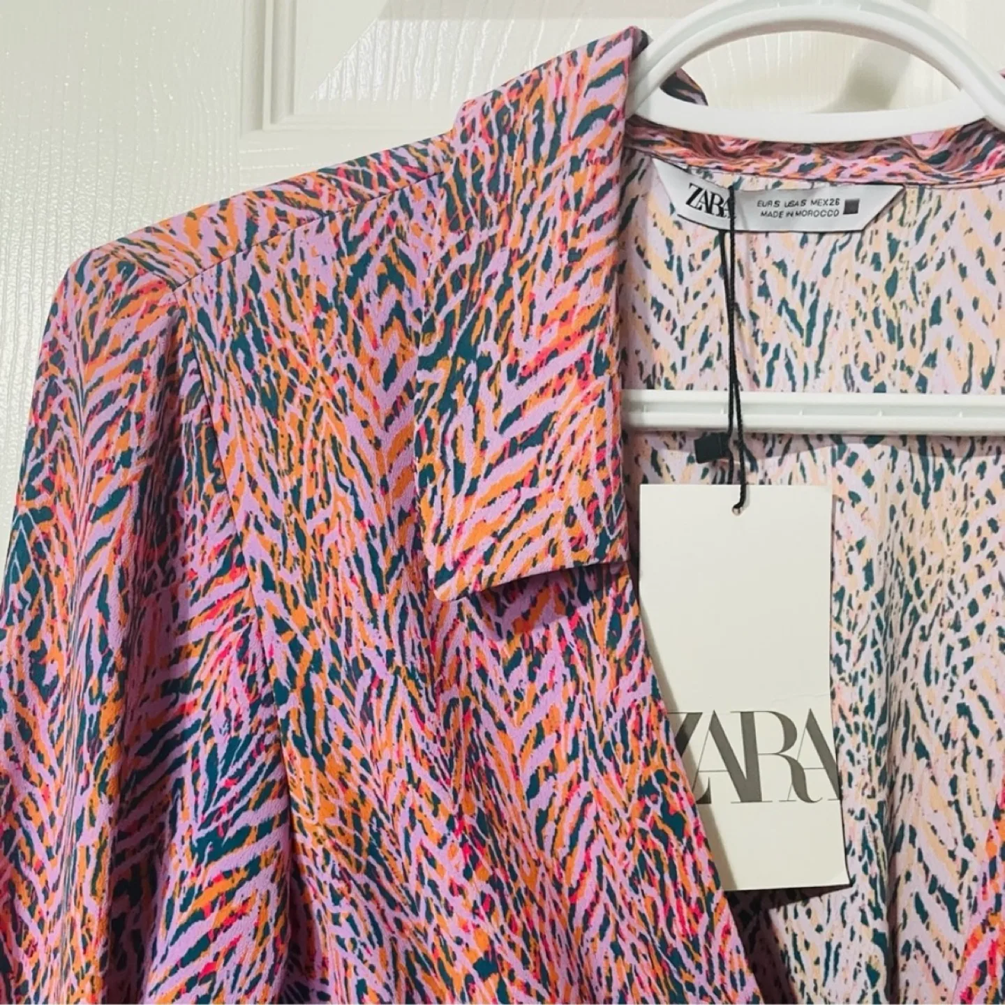 Zara Brand New with Tags Long Sleeve Cropped Top image indicator(5)