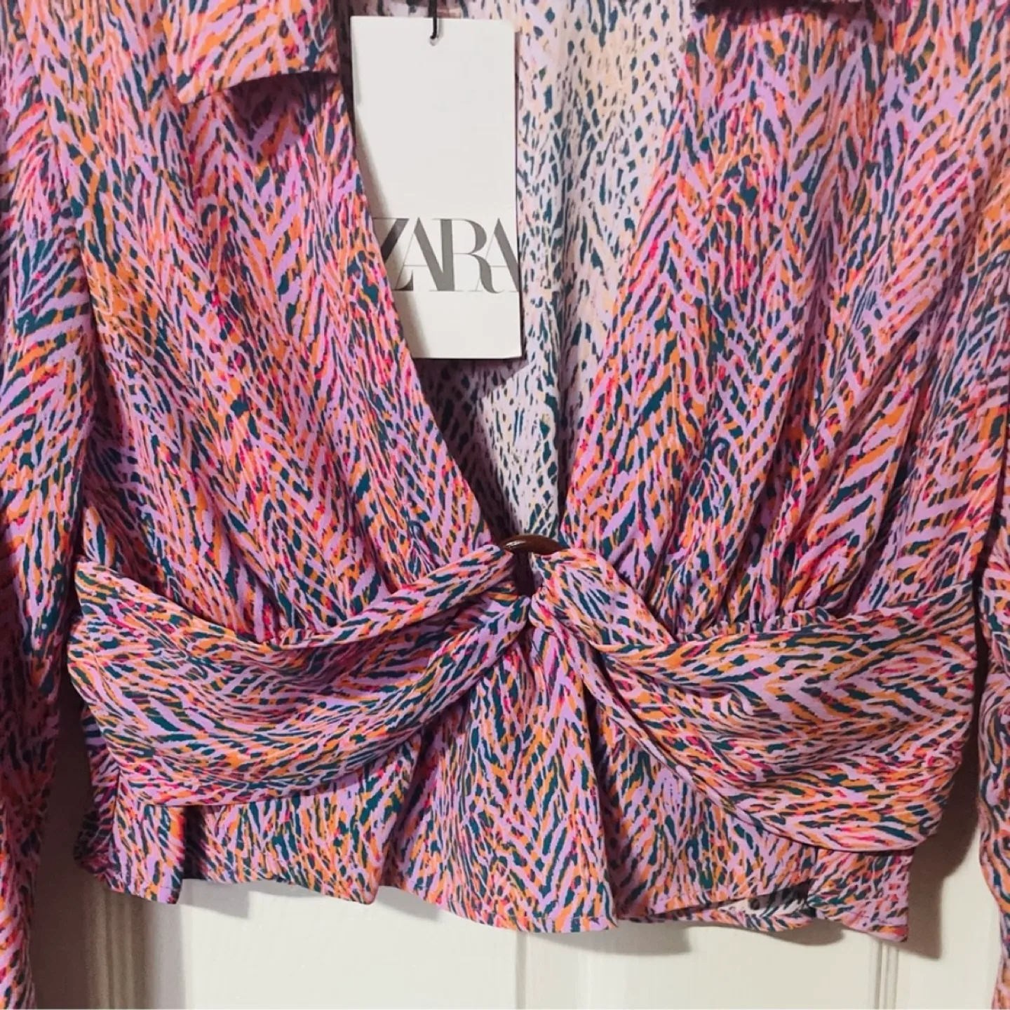 Zara Brand New with Tags Long Sleeve Cropped Top image indicator(6)