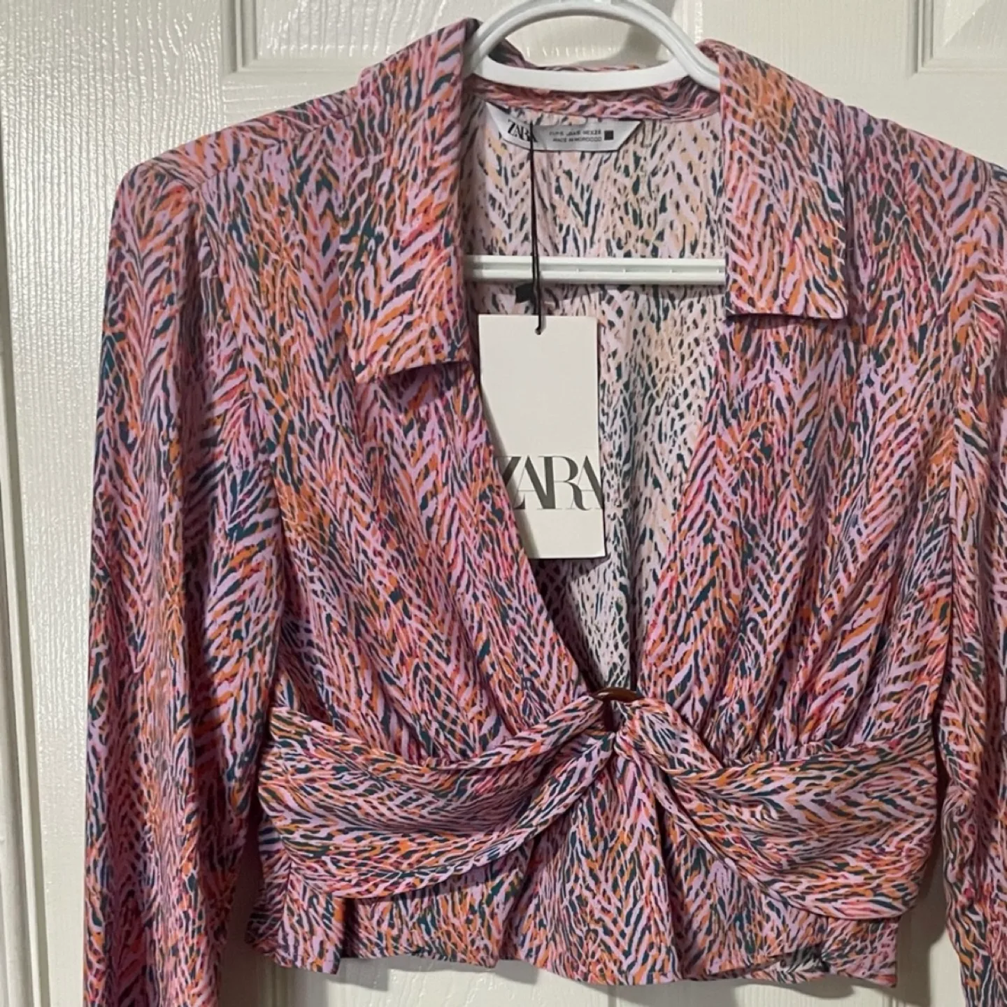 Zara Brand New with Tags Long Sleeve Cropped Top image indicator(4)