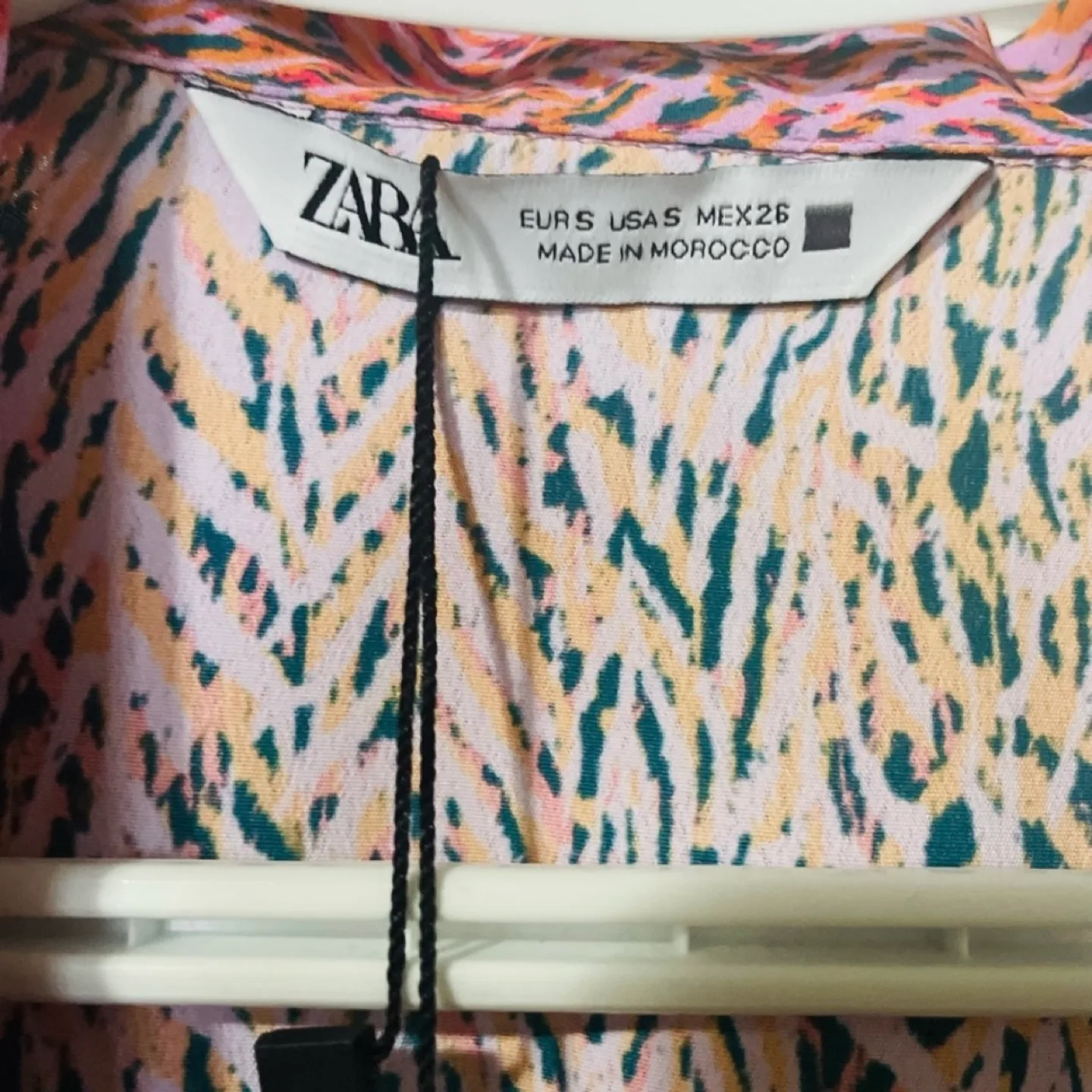 Zara Brand New with Tags Long Sleeve Cropped Top image indicator(9)