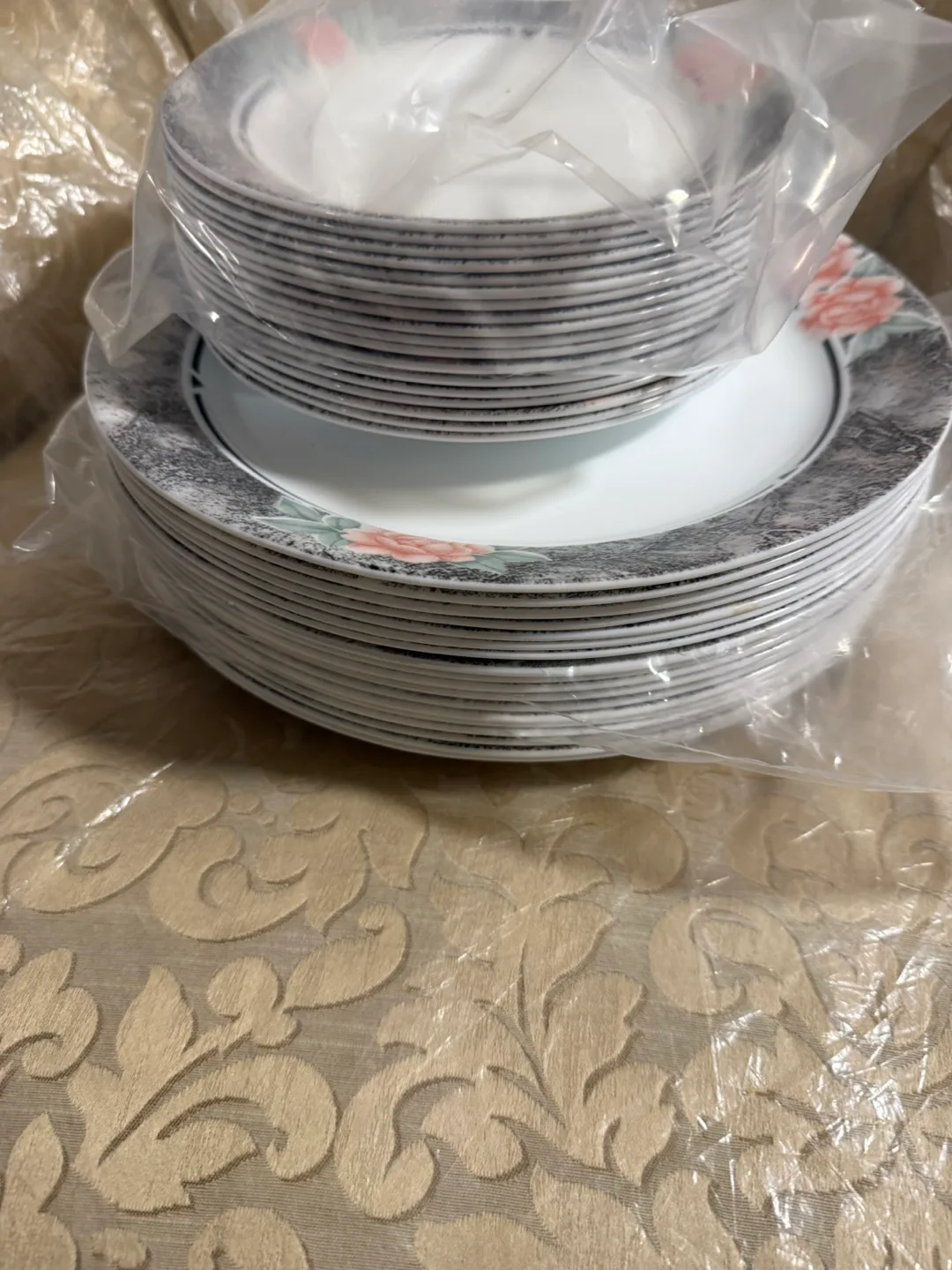Corelle Coordinates Dinnerware and Bakeware Set - Roses Pattern