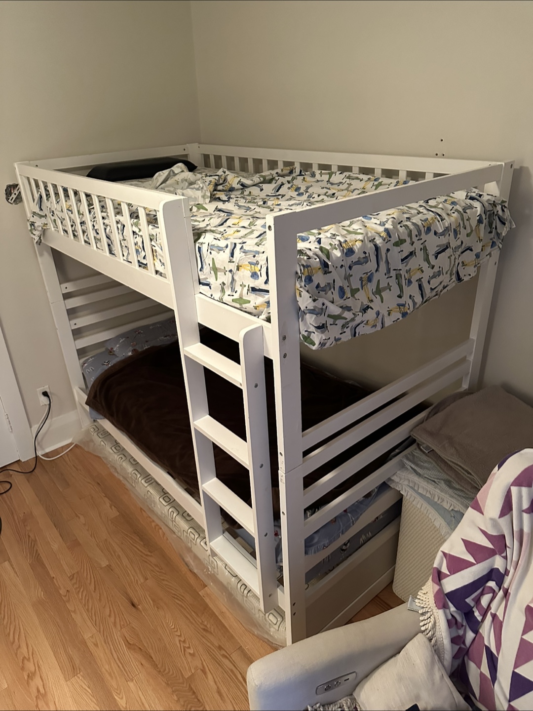 White Twin over Twin Bunk Bed with Trundle - photo 2