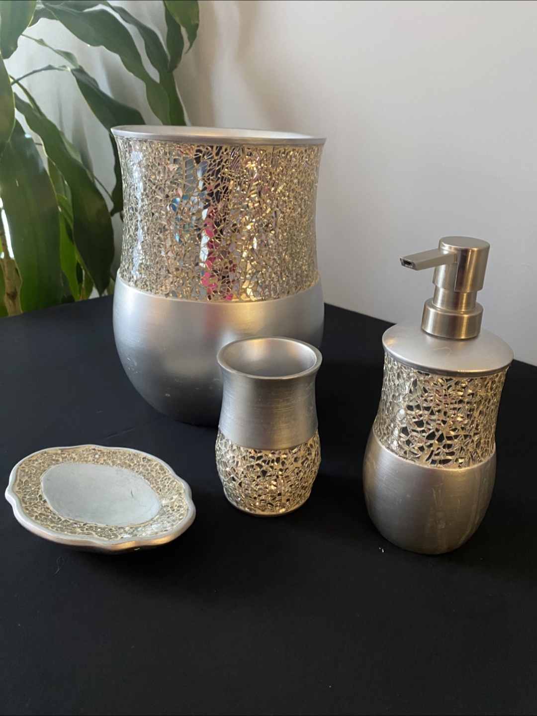 Elegant Silver Mosaic Bathroom Accessory Set