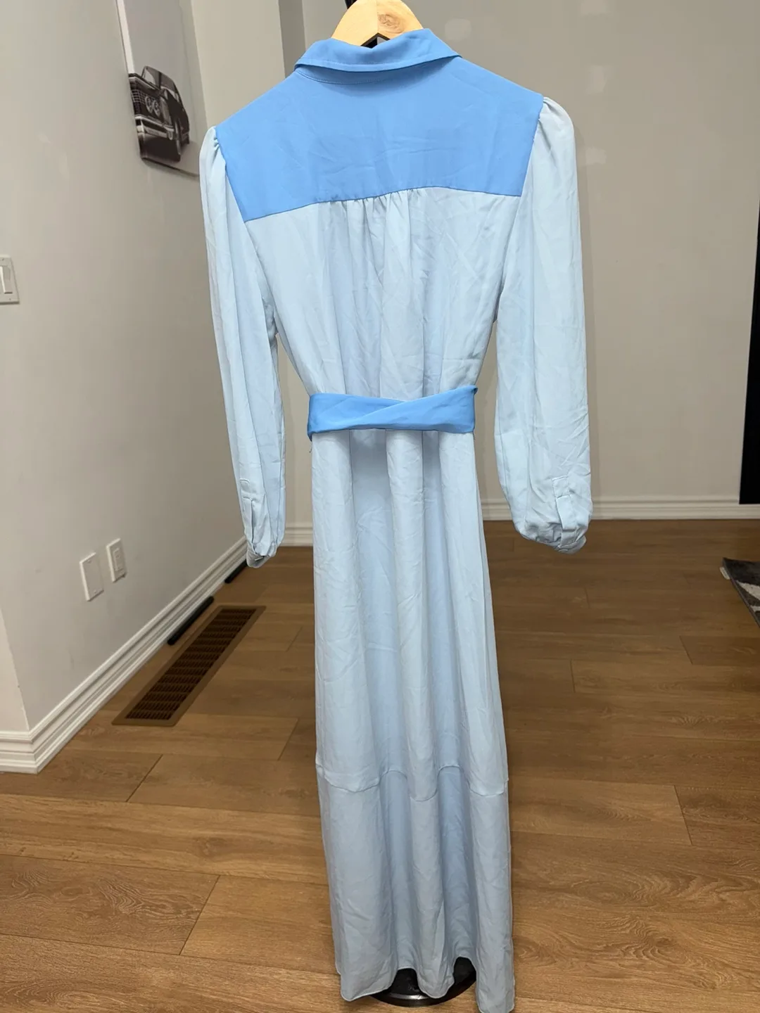 Dubai Riva Midi Dress. Size M image indicator(3)