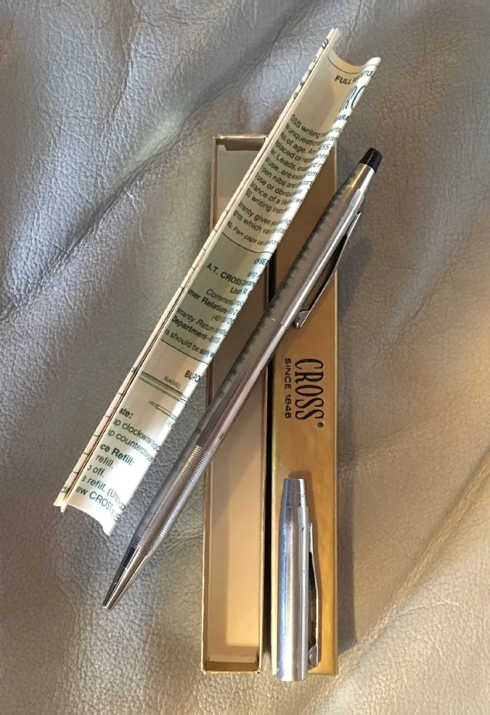 Vintage CROSS 3502 ballpoint pen in original box image indicator(4)