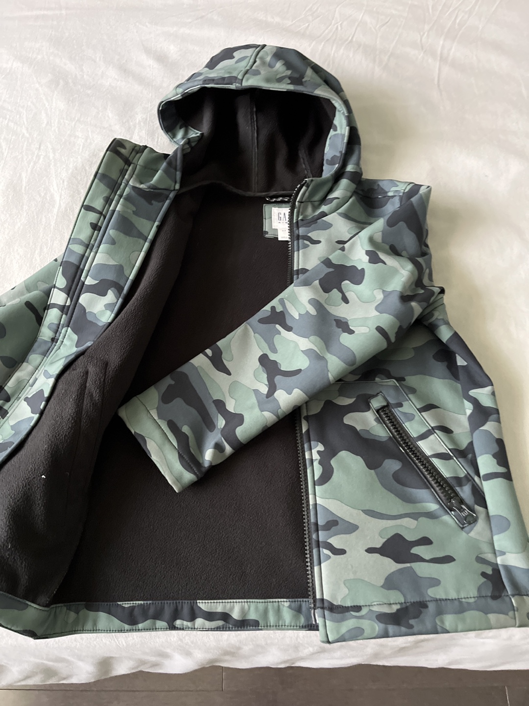 Gap Kids Camo Softshell Jacket - Size Small - photo 4