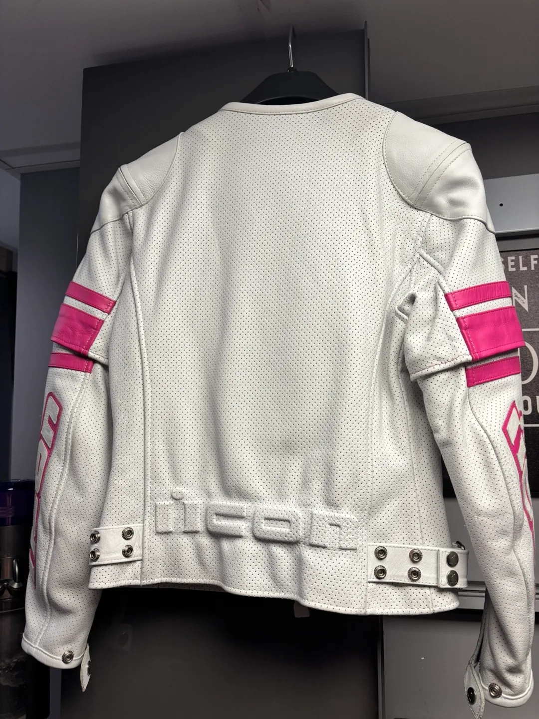 Icon Motorsports Women's Pursuit Leather Jacket - Size XS image indicator(5)