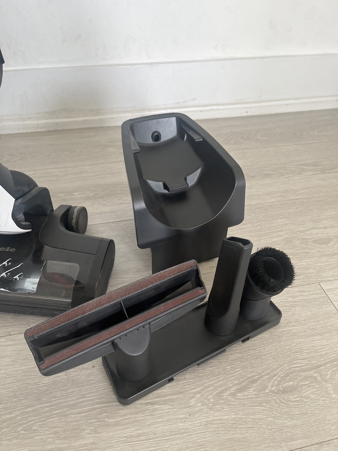 Miele Triflex HX1 Cordless Stick Vacuum Cleaner - photo 3