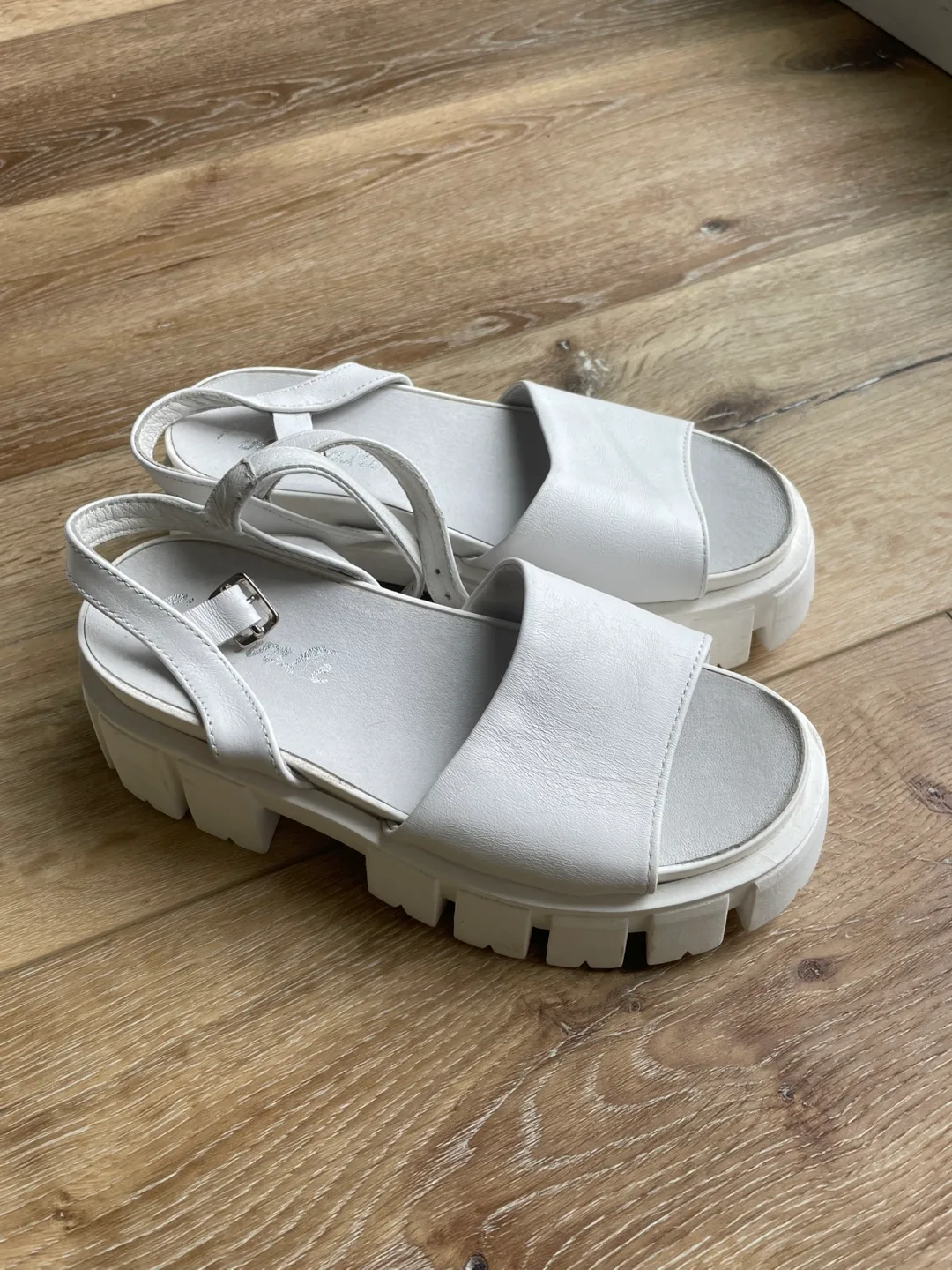 White Leather Platform Sandals image indicator(2)