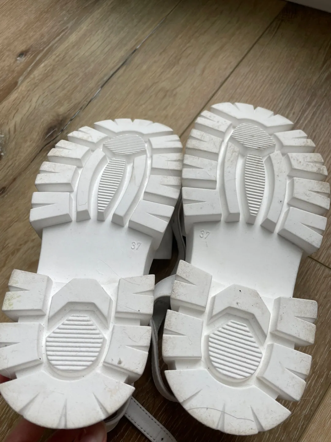 White Leather Platform Sandals image indicator(5)