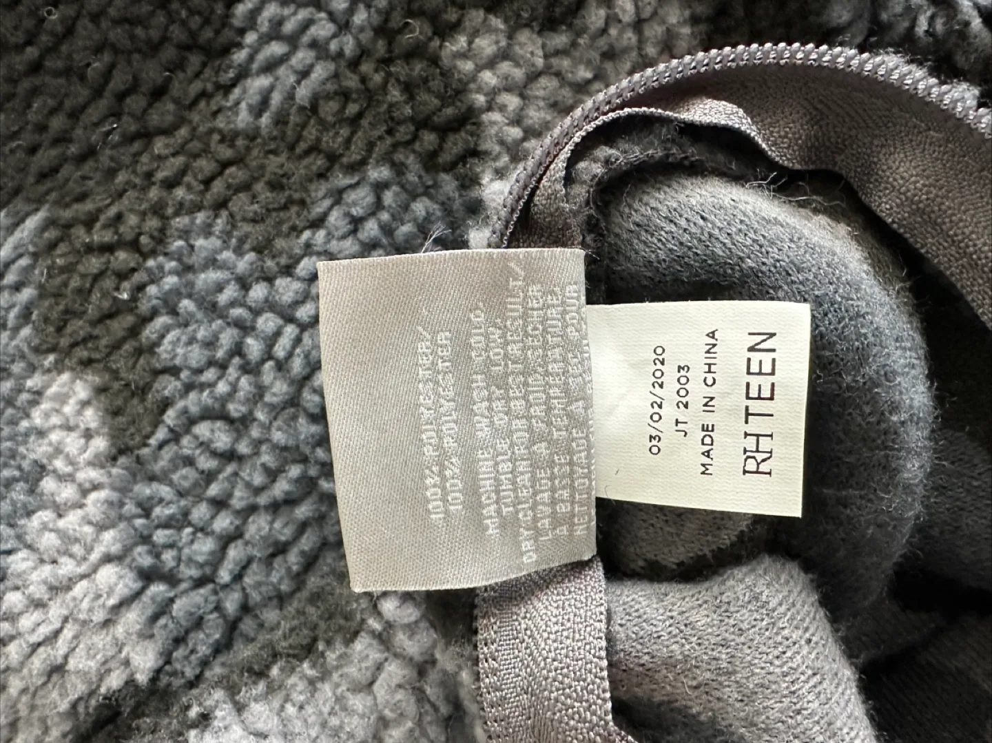 Restoration Hardware-Teen Comforter + Two Euro Shams image indicator(6)