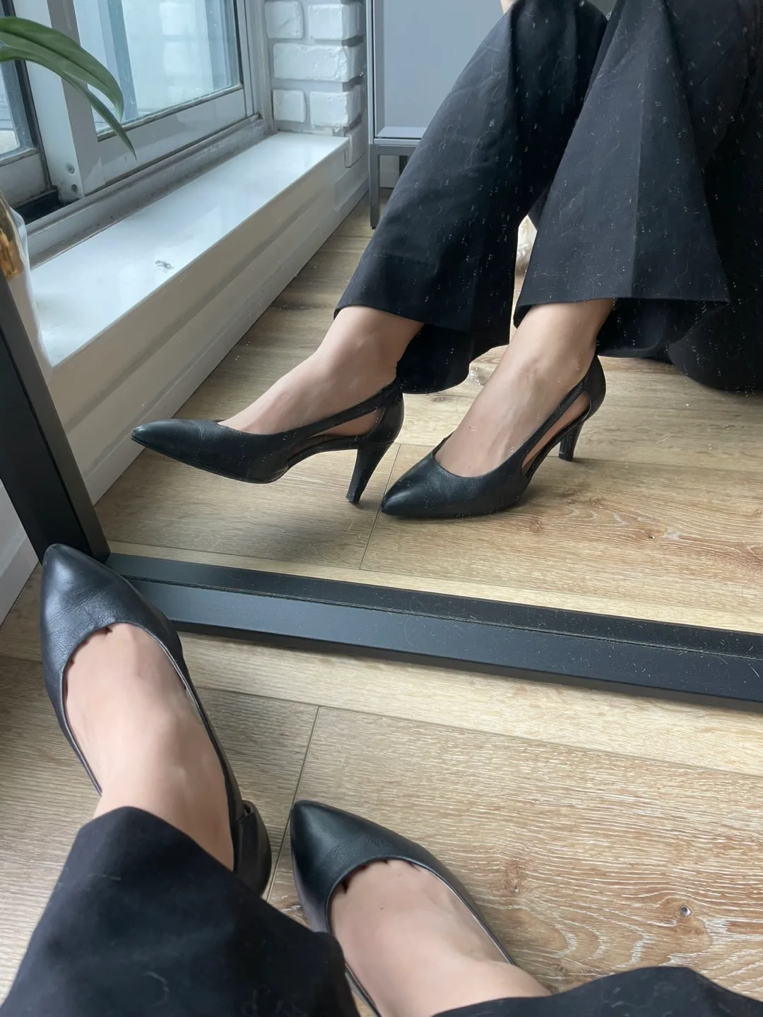 ECCO Women's Black Leather Heels thumbnail