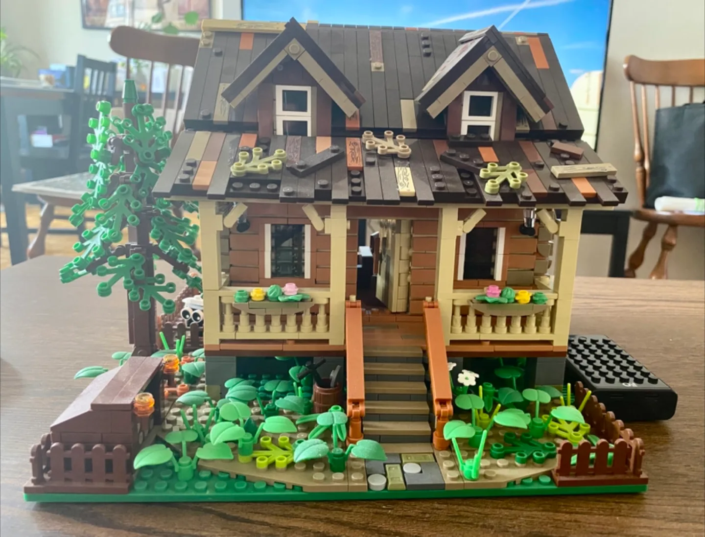 Wood Cabin Building Blocks with LED Lights thumbnail
