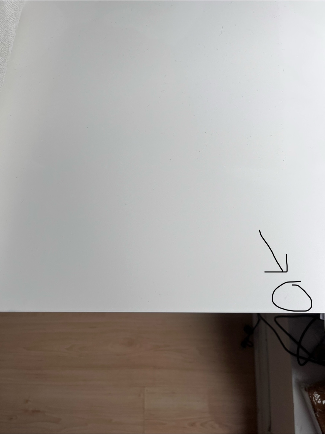 NEED GONE ASAP - IKEA MICKE White Desk - photo 3
