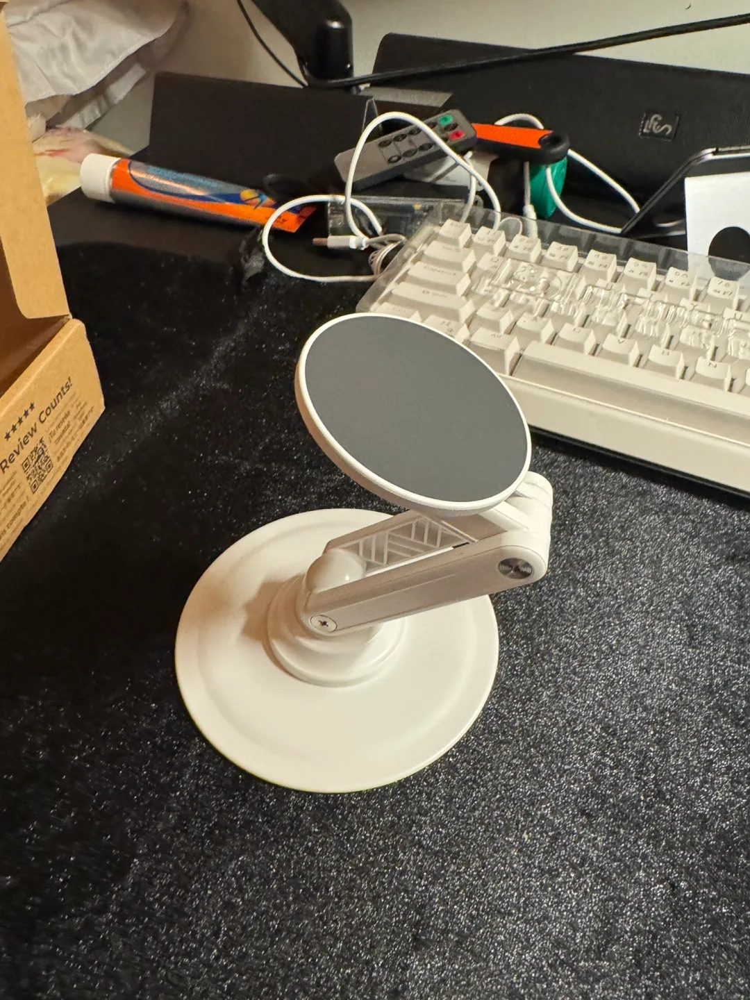 Cooper Mag360 iPhone Stand - Magnetic Stand image indicator(3)