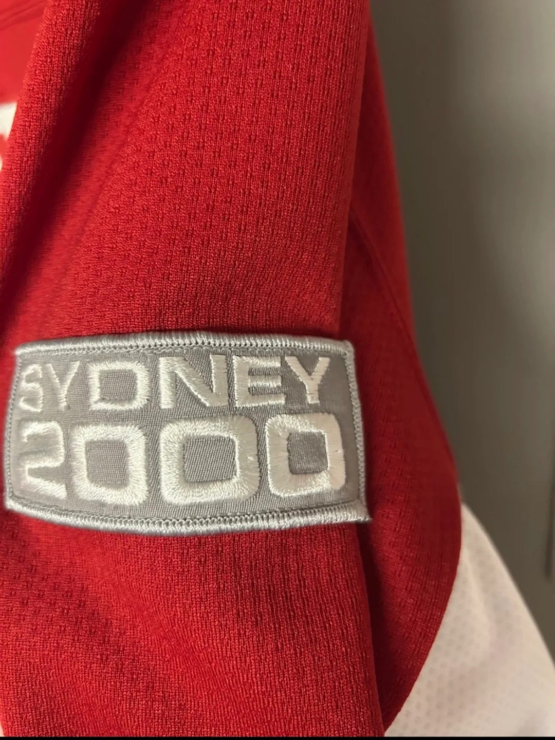 Vintage Canada 2000 Sydney Olympics Roots Jersey image indicator(3)