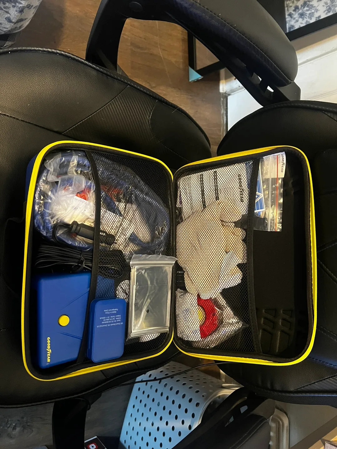 Goodyear Auto Safety Kit thumbnail