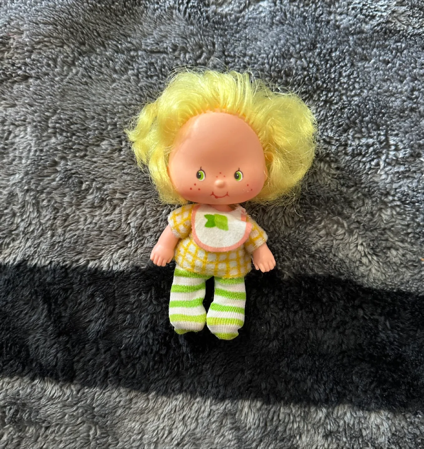 Vintage Strawberry Shortcake Mini Dolls image indicator(3)