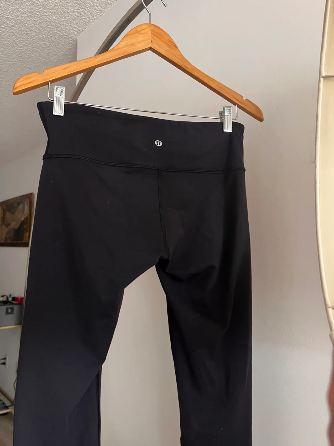 Lululemon Black Leggings Size 6 / 8 thumbnail