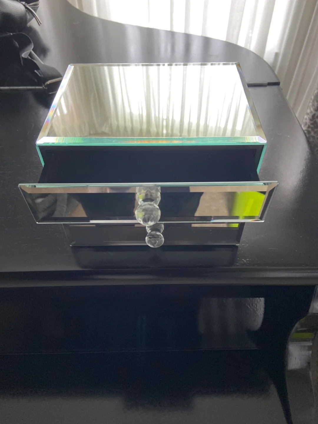 Mirrored Jewellery Box with Three Drawers image indicator(2)