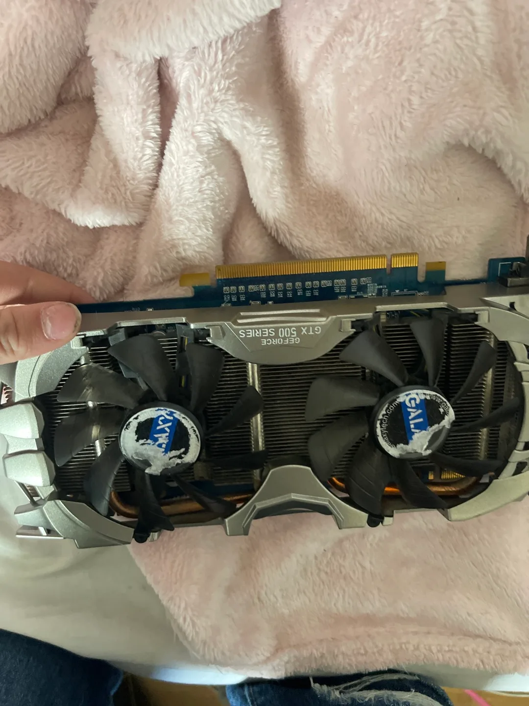 GTX 500 Series Graphics Card image indicator(4)