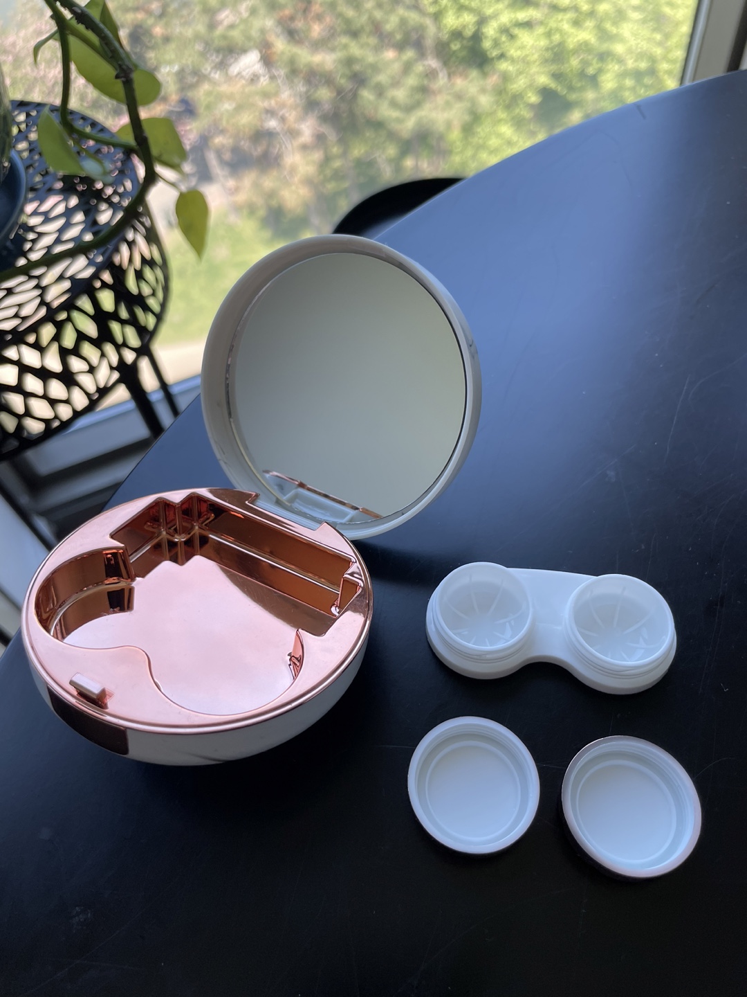 White marble contacts case - photo 3