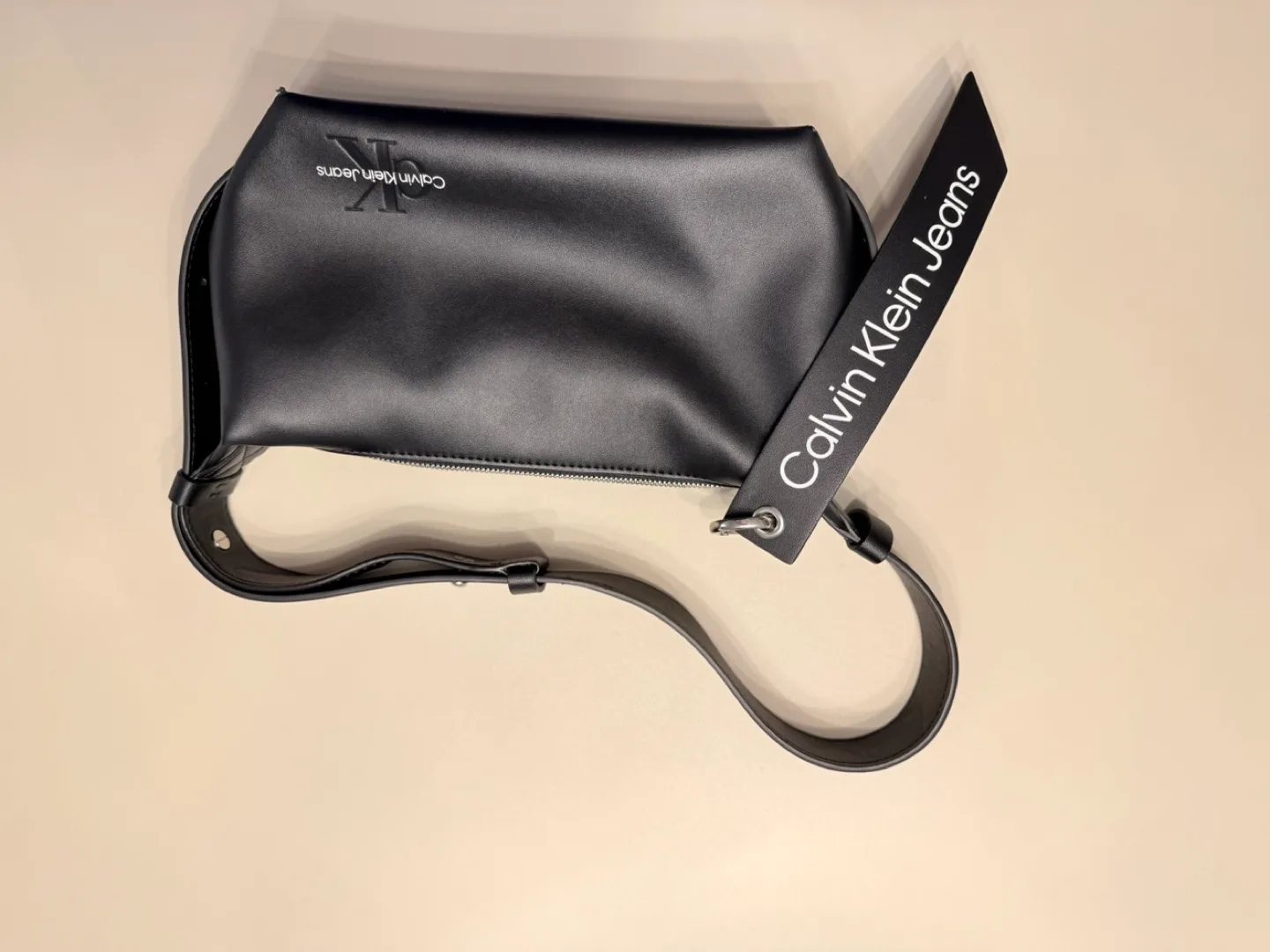 Calvin Klein Jeans Black Shoulder Bag image indicator(6)