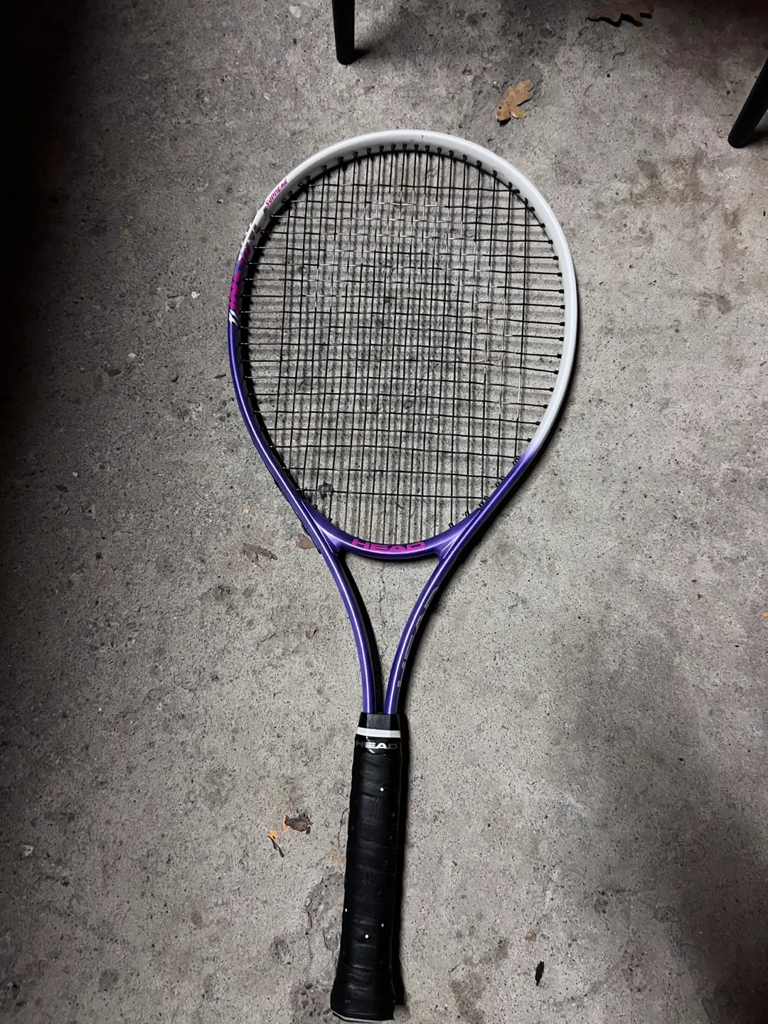Head Tennis Racquet - Purple and White image indicator(3)