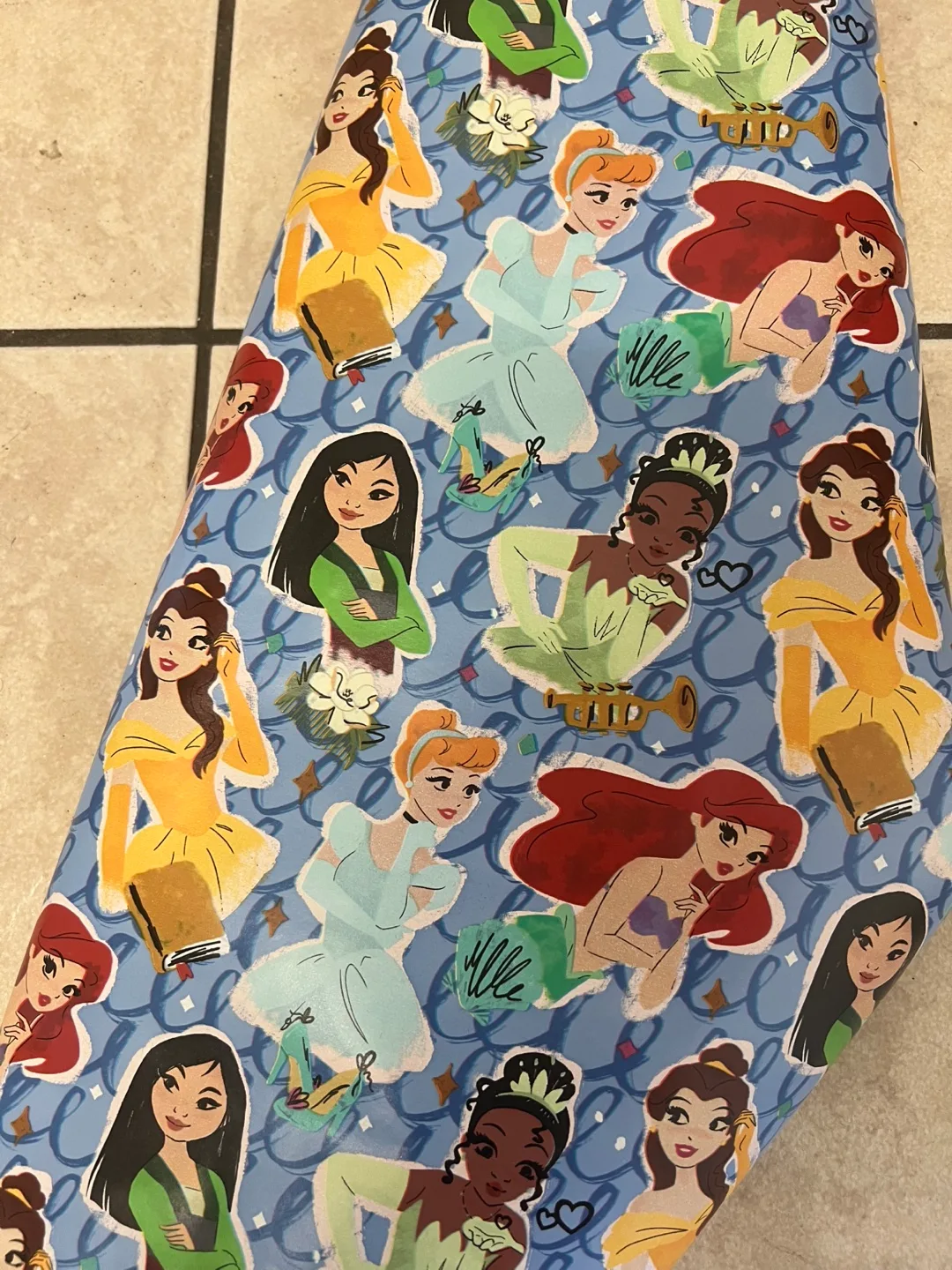 Disney Princesses Wrapping Paper Roll thumbnail