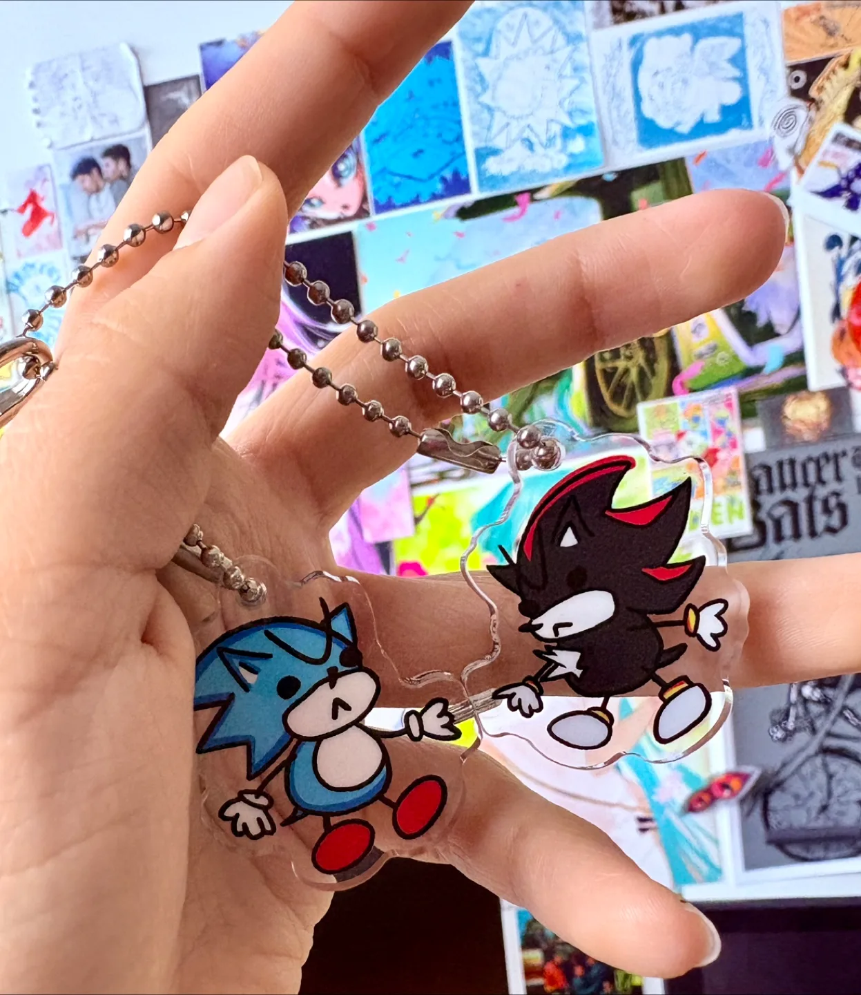 Sonic and Shadow keychains 🧡 thumbnail