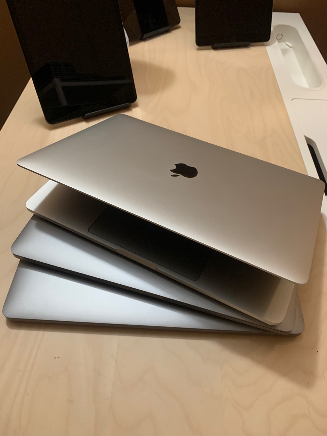 Macbook Pro 2020  slim Touch Bar
